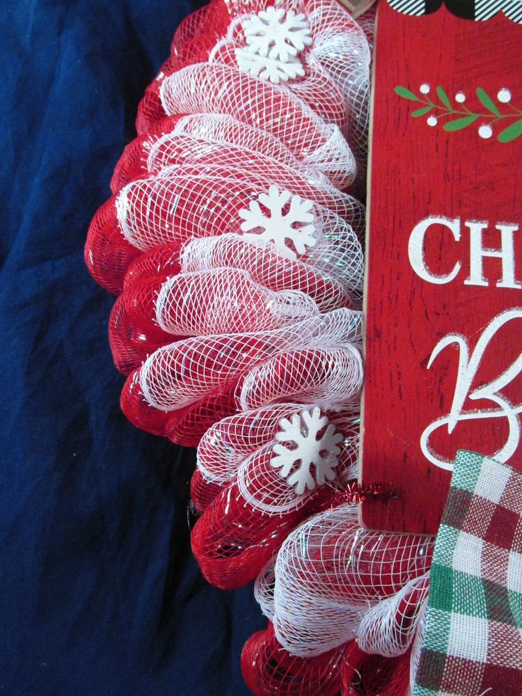 Christmas Red and White Bubble Deco Mesh Wreath