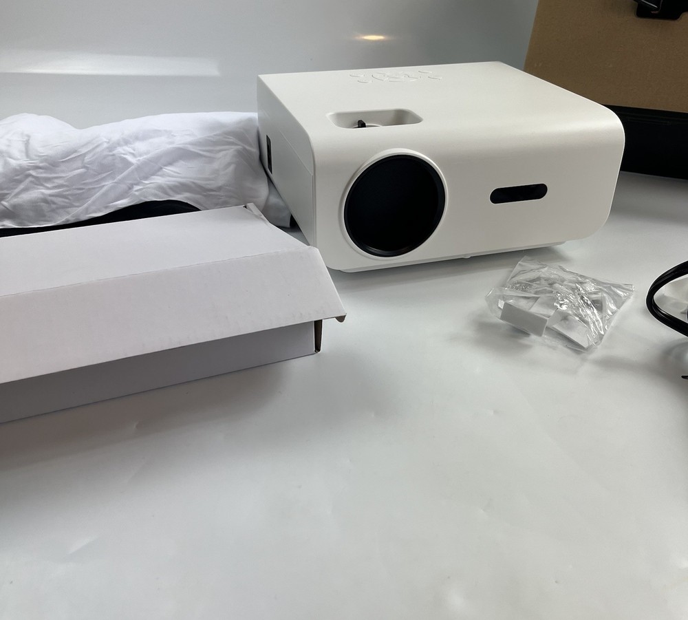 LED Projector Model F2 100-240V