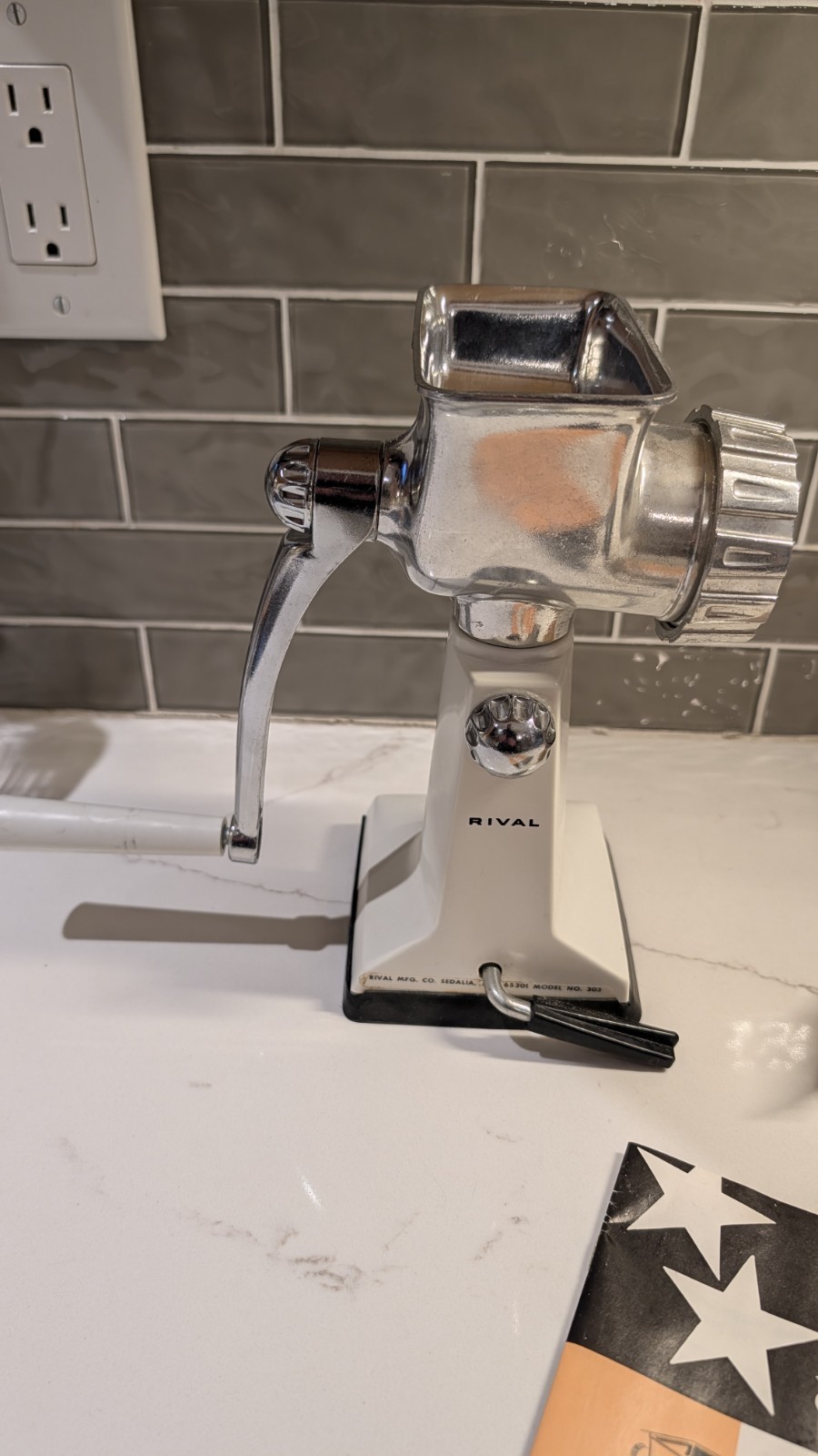 Vtg Rival Grind-O-Mat Meat Grinder/Food Chopper White Model 303 w/Manual & Box