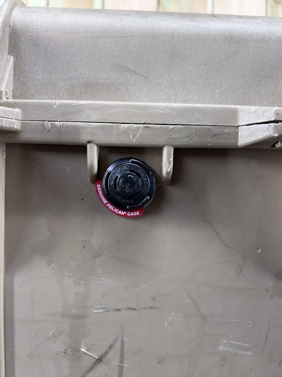 Pelican 1630 Protector Case Tan Transport Rolling Waterproof Used B/C