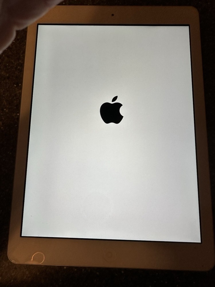 Apple IPAD A1474 Excellent Condition