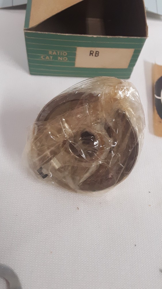 Vintage Helipot Model RB Precision Duodial Knobs - NOS - Qty 2 - Original Boxes