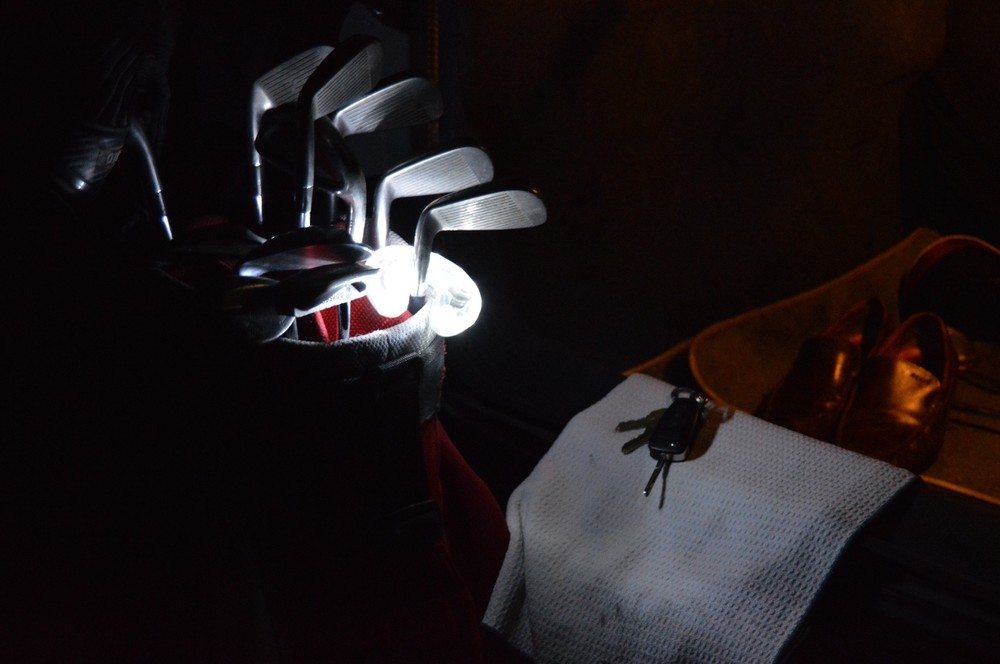 PUTTING GEEN AID GOLF HOLE LIGHT