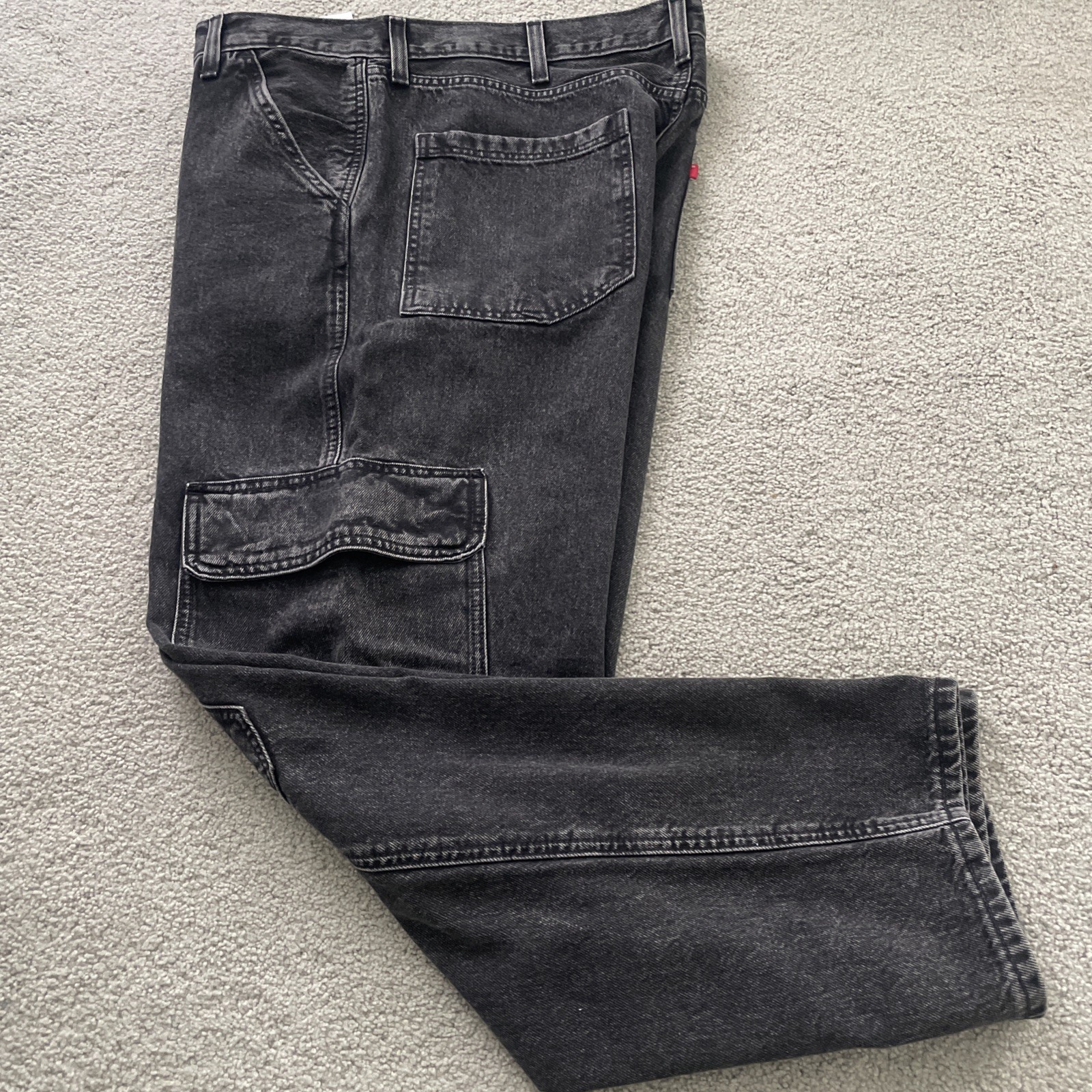 Levi's Premium 568 Loose Cargo Gray Jeans Men’s Tag Size 38x32 Measures 40X32