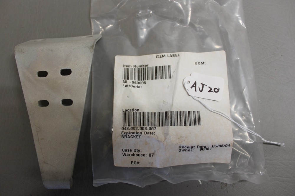 35-960005 Beechcraft Bracket