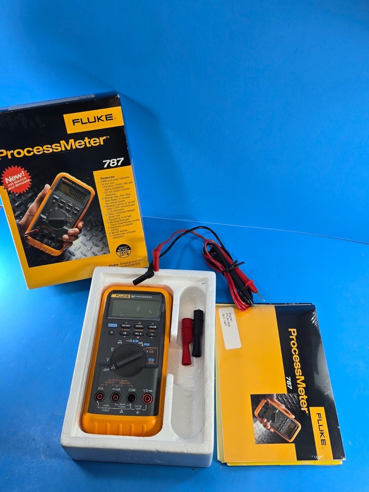 Fluke 787 ProcessMeter Calibrator Meter Multimeter , New