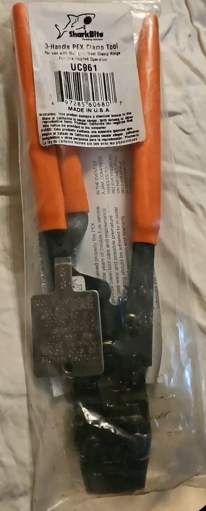 SHARKBITE UC961 THREE HANDLE PEX CLAMP TOOL NEW