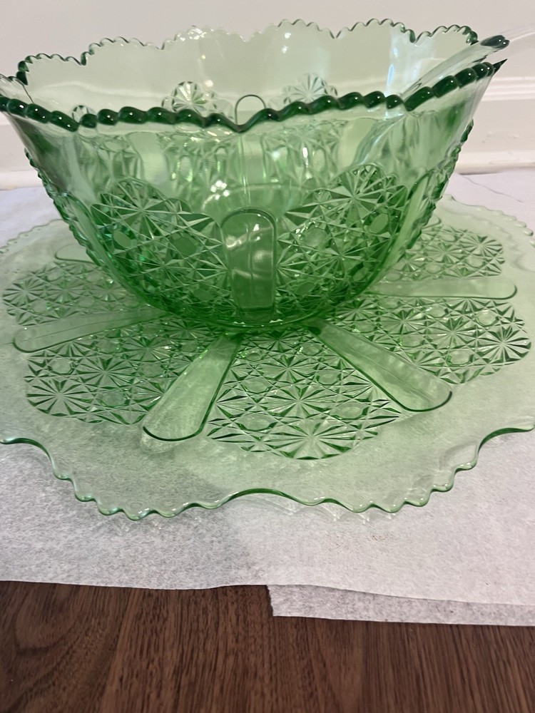 Daisy Button Vasoline Green Vintage Punch Bowl Set