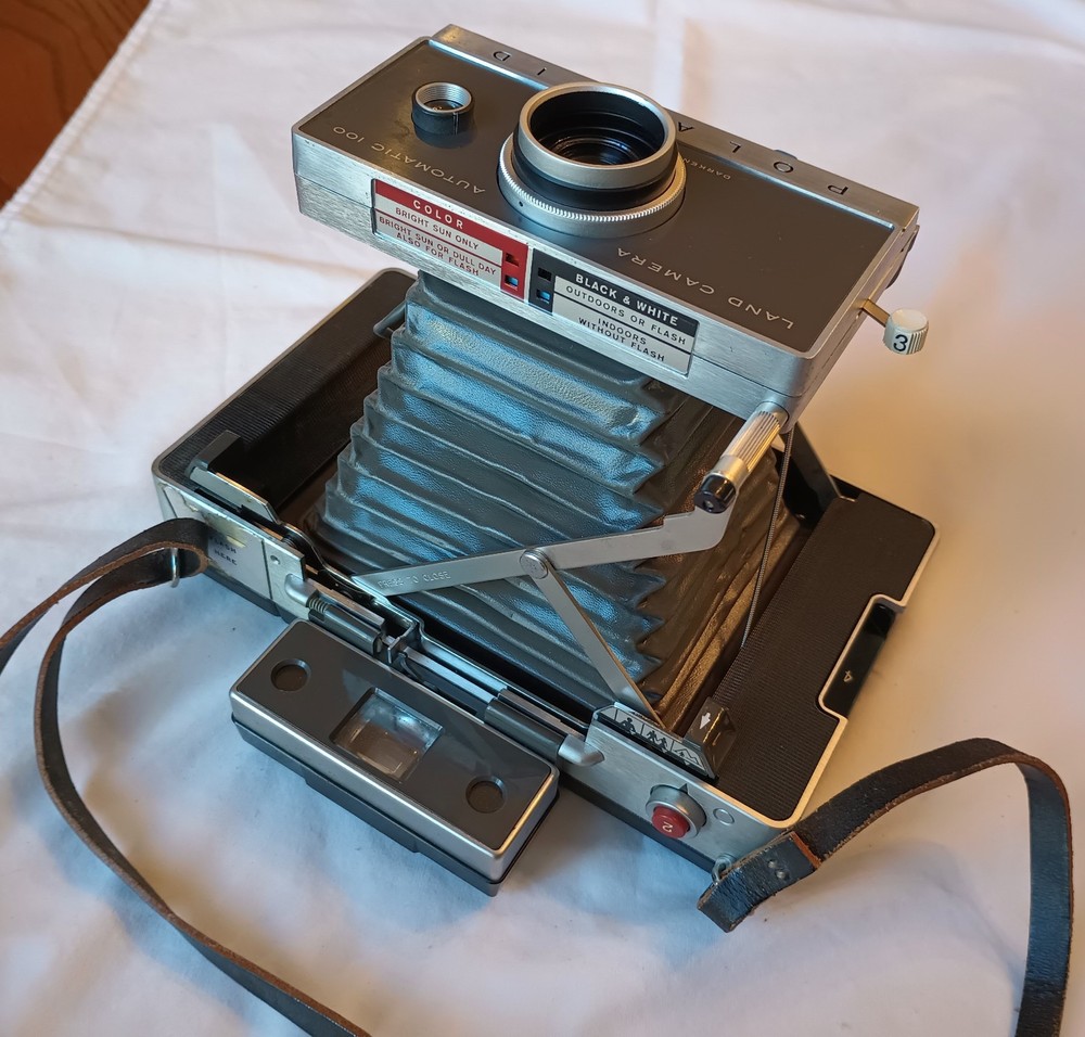 Vintage Camera Polaroid Automatic 100 Land Camera w/ Flash & Cold Clip, untested