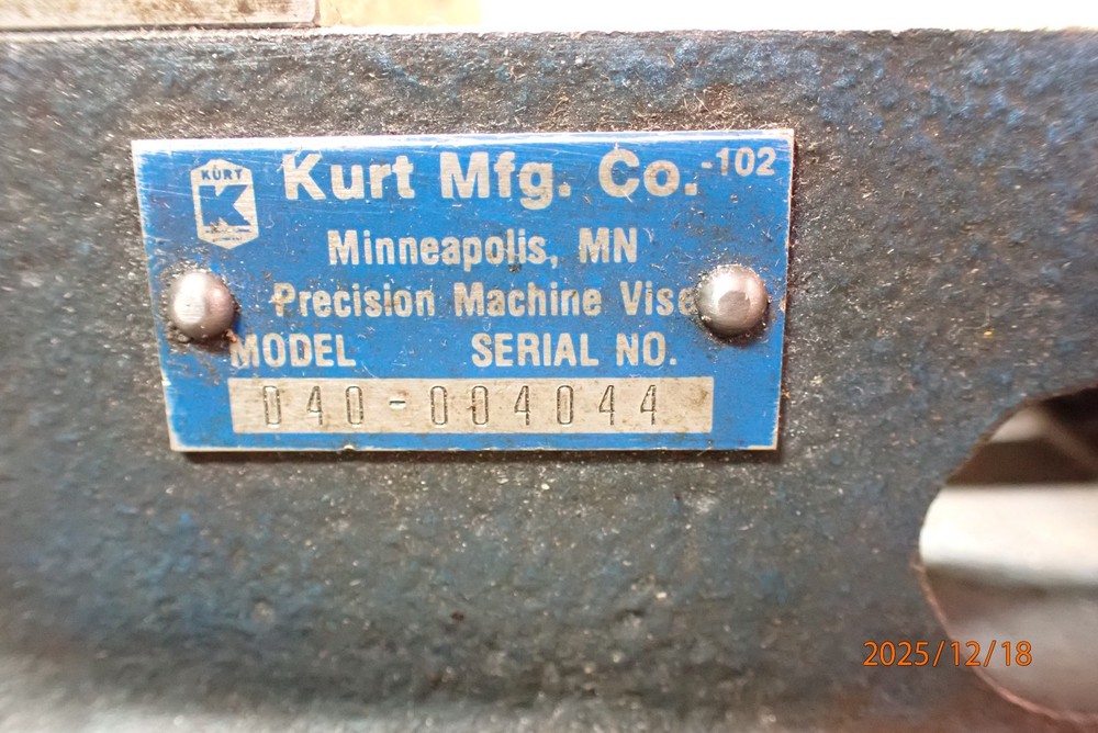 KURT D40 MILLING MILL MACHINE VISE