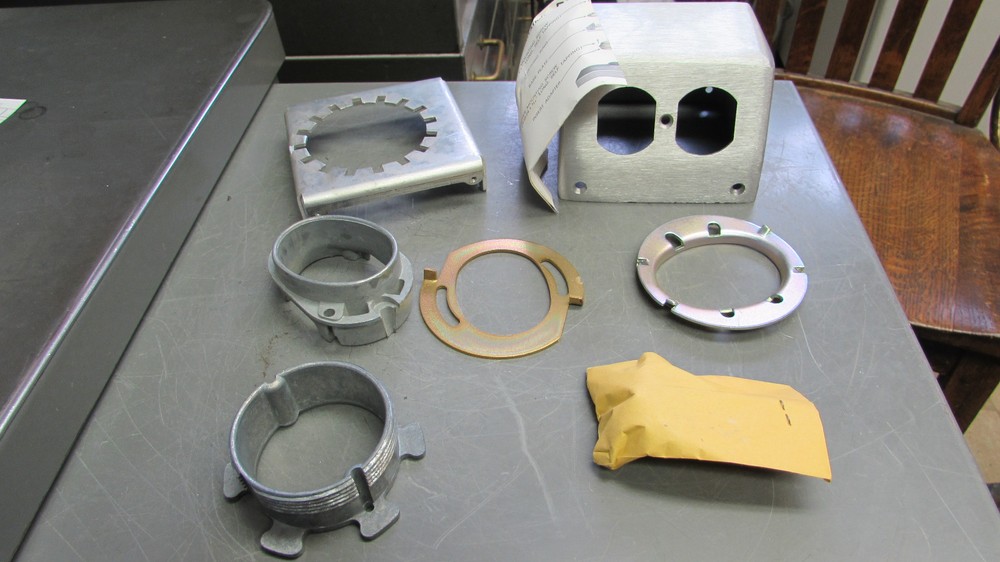 Square D G2-BB Series 2 Service Fitting  NIB