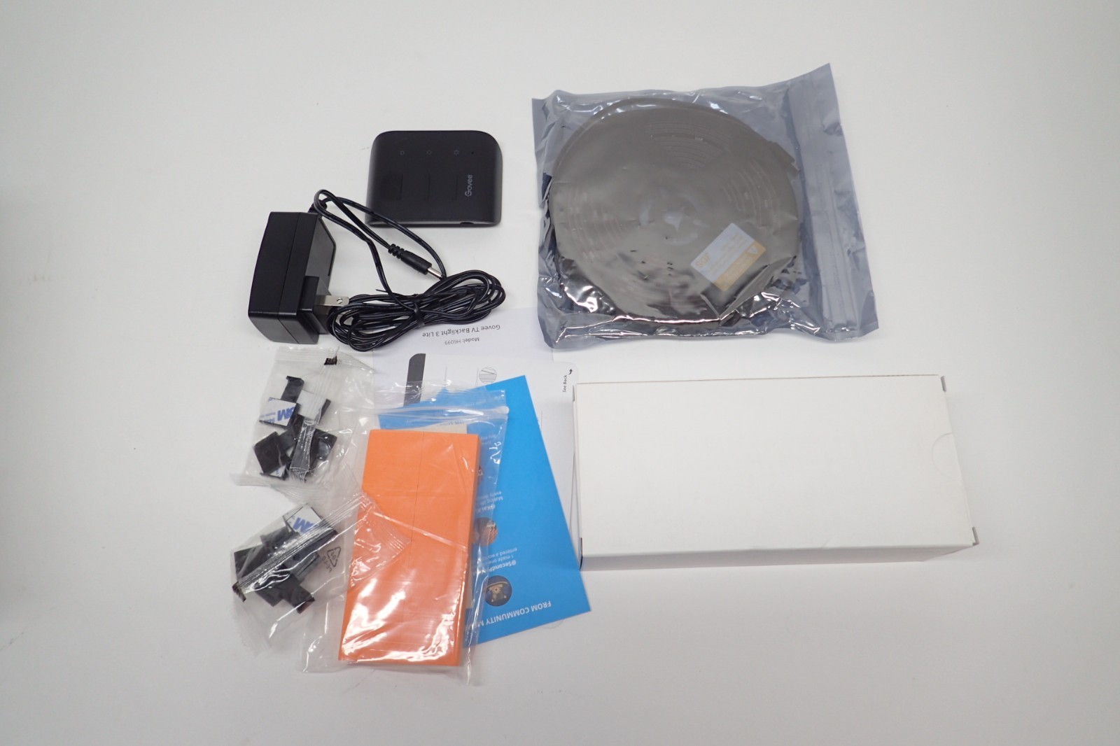 USED Govee TV Backlight 3 Lite 55-65" RGBICW WiFi LED Strip Light H6099 AD1