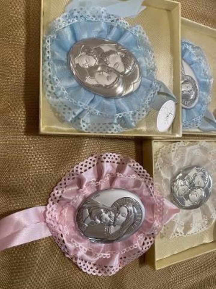 Assorted religious ornaments (4)