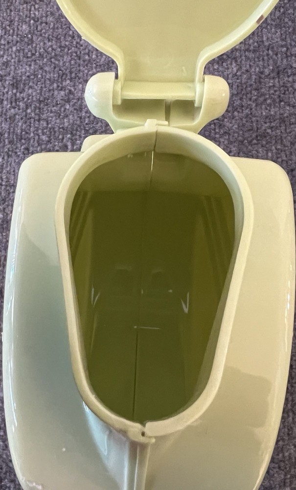 Retro Art Deco Pitcher 1.5 Quart Lime Green Plastic Kitchenware Home Decor