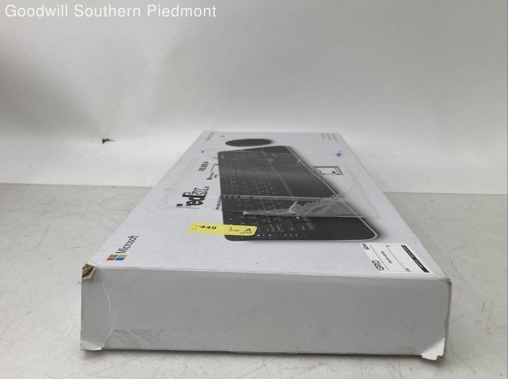 Microsoft Wireless 3050 Desktop Keyboard and Mouse Bundle - Open Box