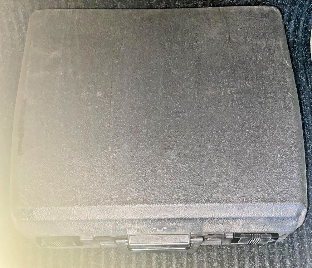 Enerpac 2" to 4" die set with accessories, drawstuds and adapters