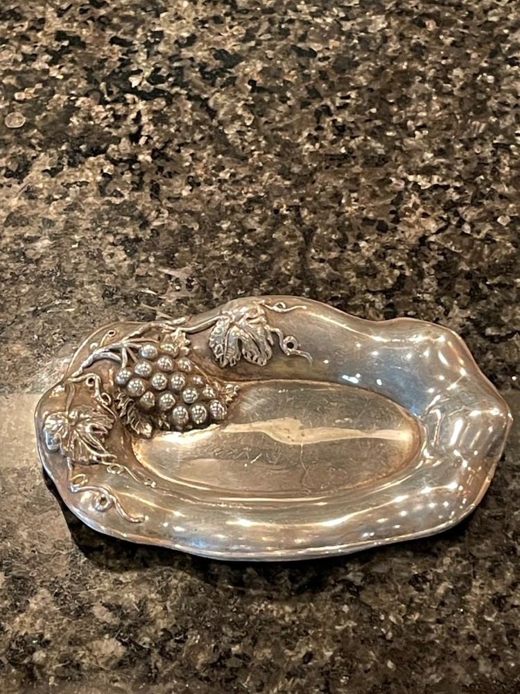 Antique Eureka Silver-Plated Small Serving Tray Dish Bowl Grapevine Pattern 5.5"