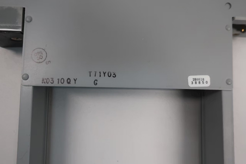 Foxboro 2AP-A Sig Buf Chassis Module