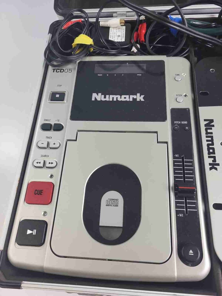 S2 NUMARK DJ MX05 MIXER CONTROLLER 2x TCDO5 CD PLAYER HARD CASE MUSIC KIT