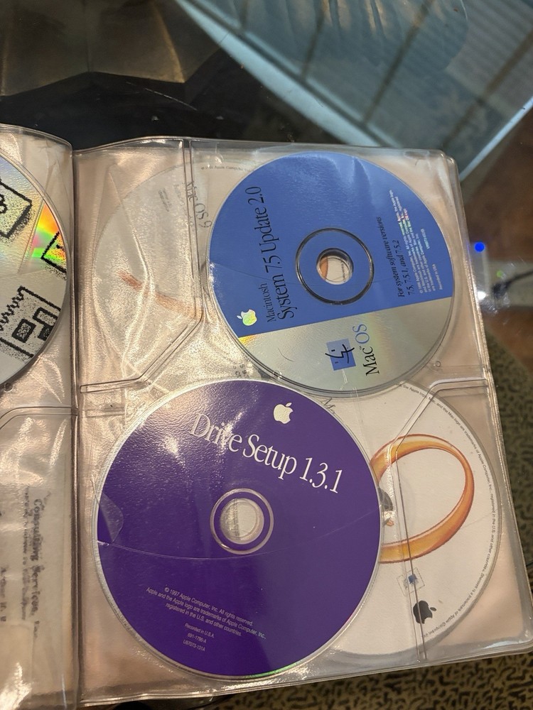 Vintage Apple Install Disk CD Mac OS 8 9