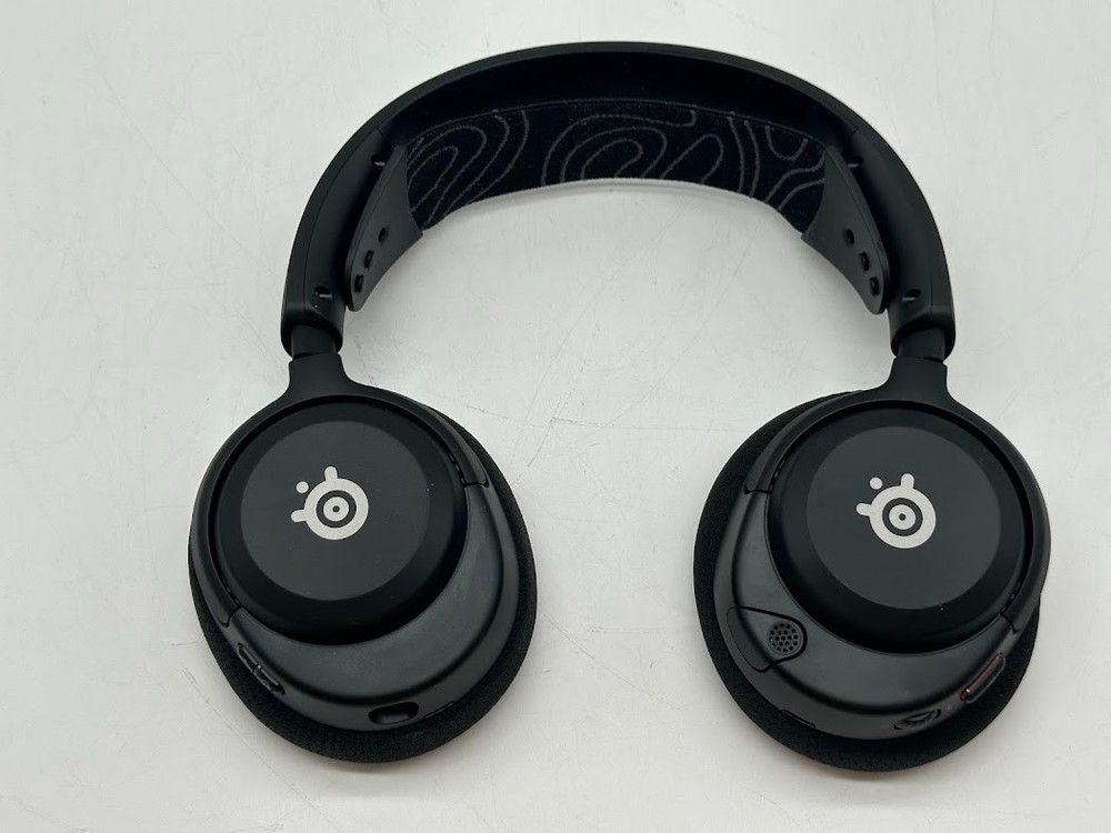 SteelSeries Arctis Nova 5 Wireless Multi-System Gaming Headset