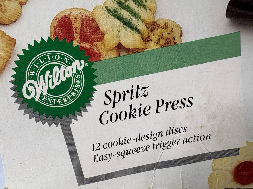 Wilton Spritz Cookie Press With 12 Disc Design Large Barrel Easy Squeeze Trigger