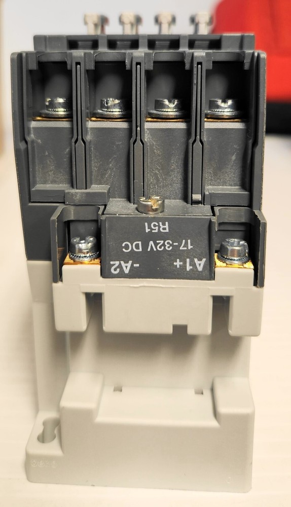 ABB TAL264000RT-51 DC CONTACTOR 17-32V