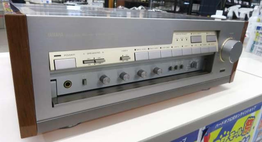 YAMAHA AX-2000 Integrated Amplifier (Transistor)