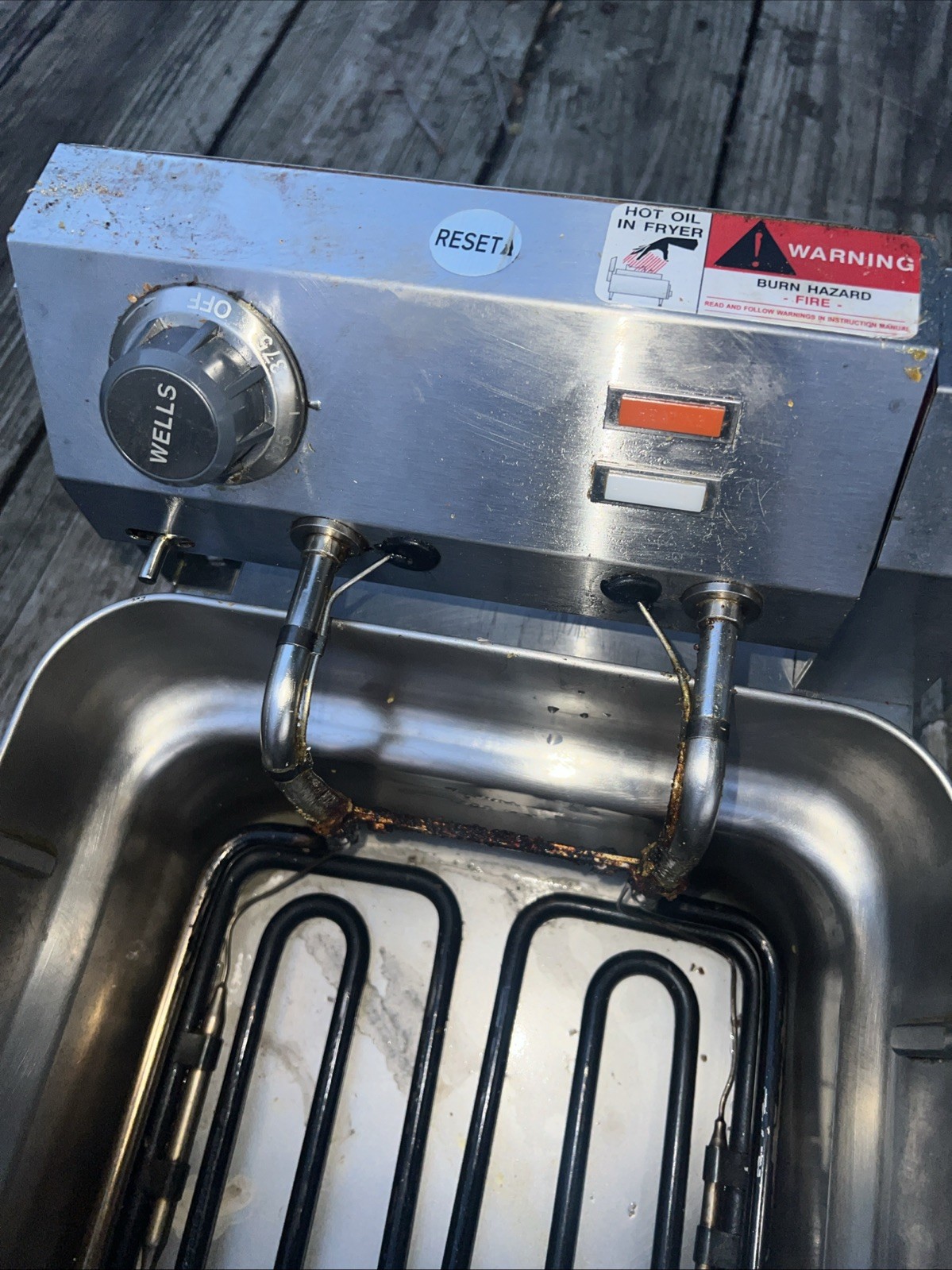 Wells 5E-F15CY 15 lb. Electric Countertop Fryer - 208-240V, 4319/5750W W