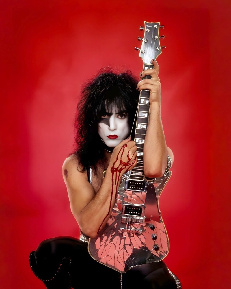 Paul Stanley  Kiss   8x10   11x14 Reprint