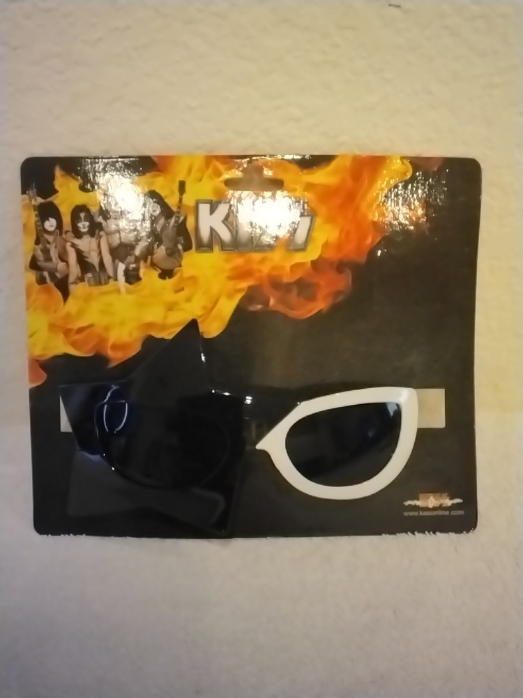 KISS The Starchild 2012 Sunglasses Kiss Catalog Paul Stanley New *RARE*