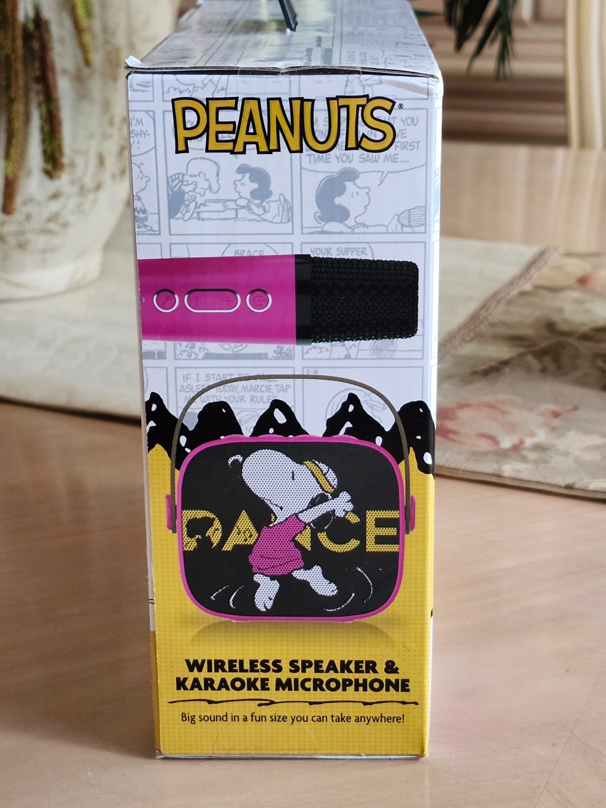PEANUTS SNOOPY WIRELESS SPEAKER & KARAOKE MICROPHONE DANCE PINK VERSION NEW