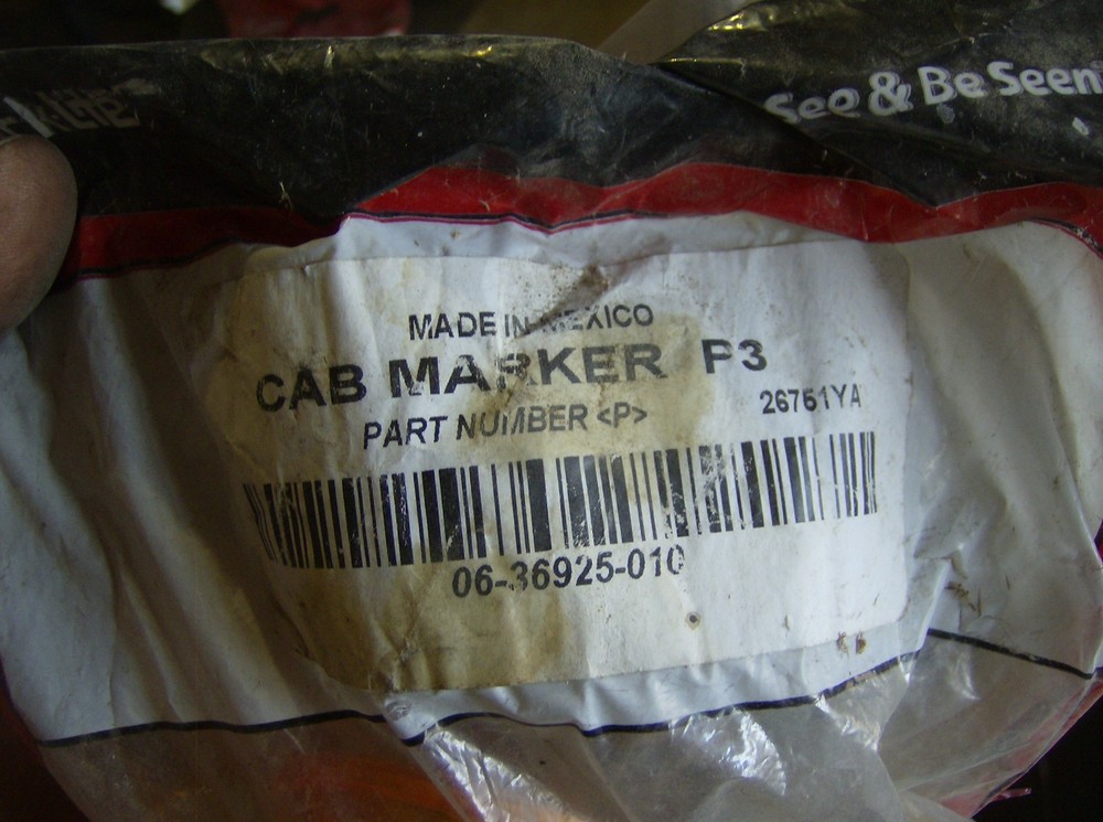 TRUCKLITE 26761YA CAB MARKER LIGHT