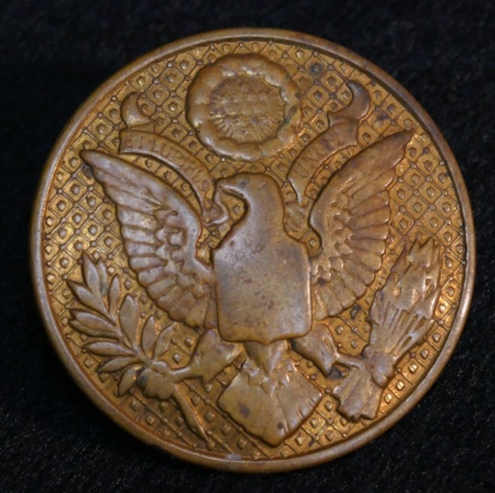 Interwar 1920s - 1930s US Army Enlisted Service Visor Device Emblem, Missing Nut