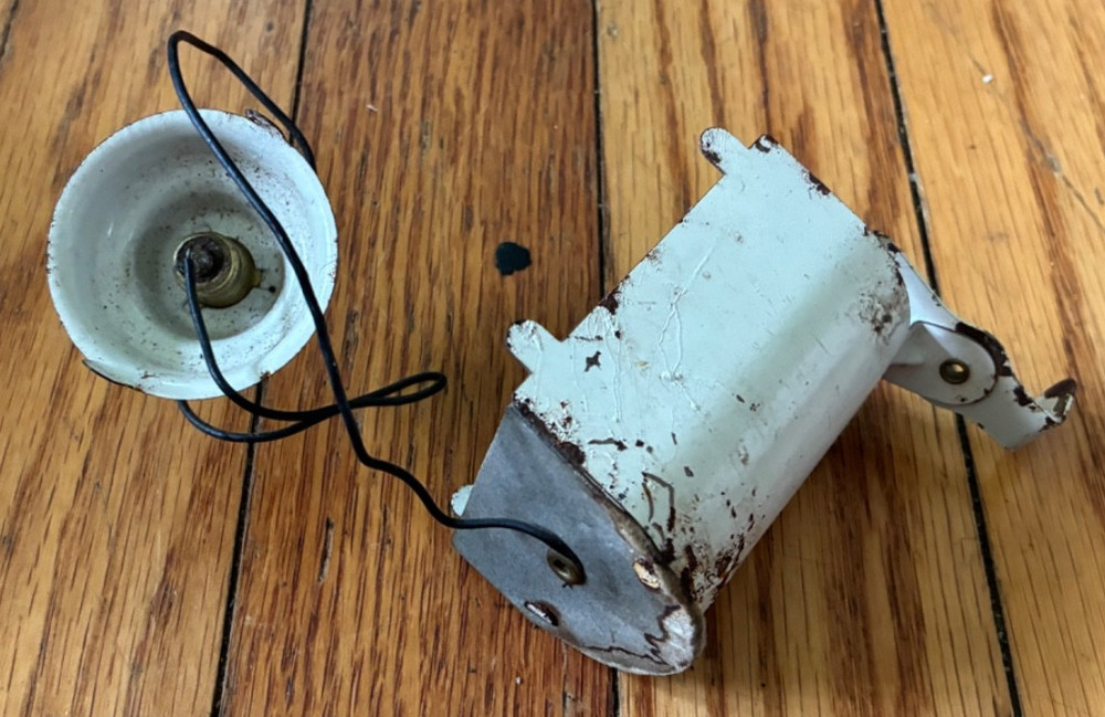 MARX LIGHT FIXTURE FOR TIN LITHO BUILDINGS!! Great Shape!!