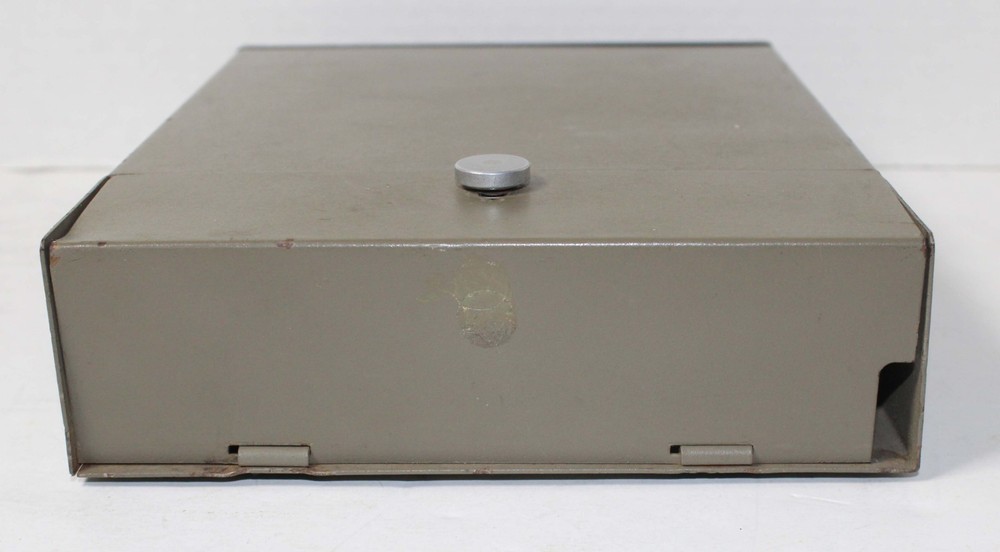 B&K MODEL 1243 DIGITAL I.C. COLOR GENERATOR