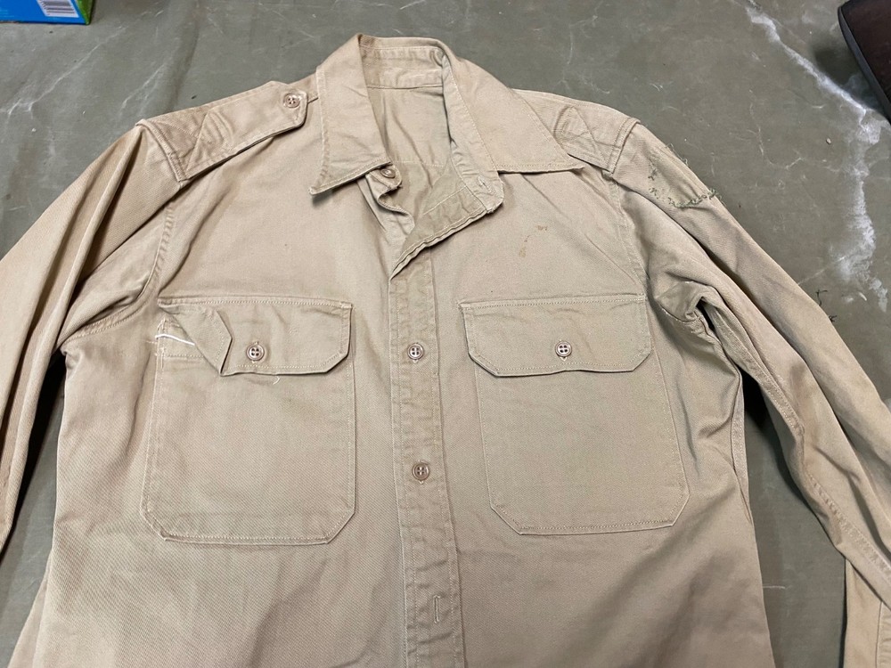 ORIGINAL WWII US ARMY OFFICER "KHAKI" CLASS A SHIRT- MEDIUM 40R