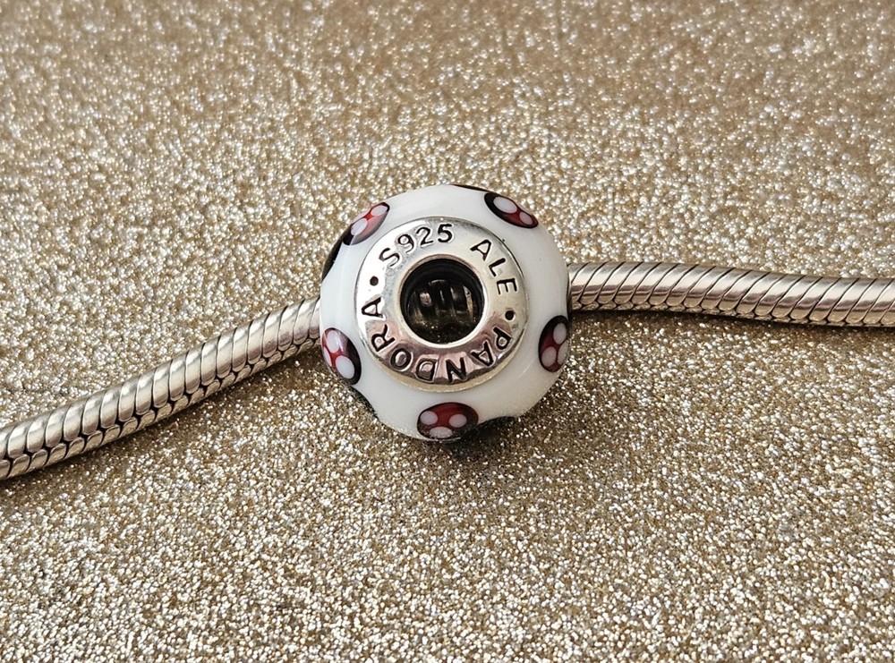 Authentic Pandora Silver Classic Minnie Mouse Murano Charm