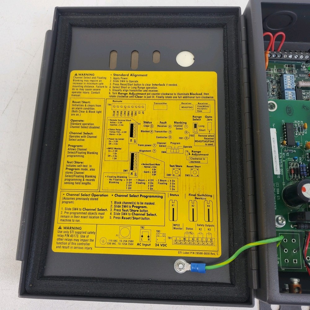STI 70027-1007 Safety Light Curtain Controller LCC-FB-DC2-U