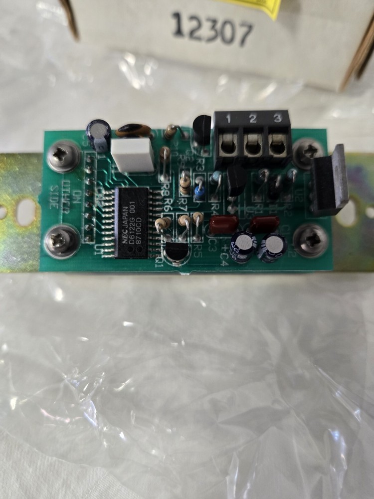 Niles RP6 Wall Mount Remote Control Keypad Bone Color