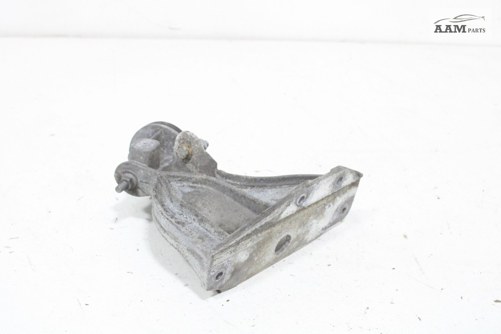 2018-2024 FREIGHTLINER CASCADIA FRONT LEFT SIDE HOOD SUPPORT BRACKET OEM
