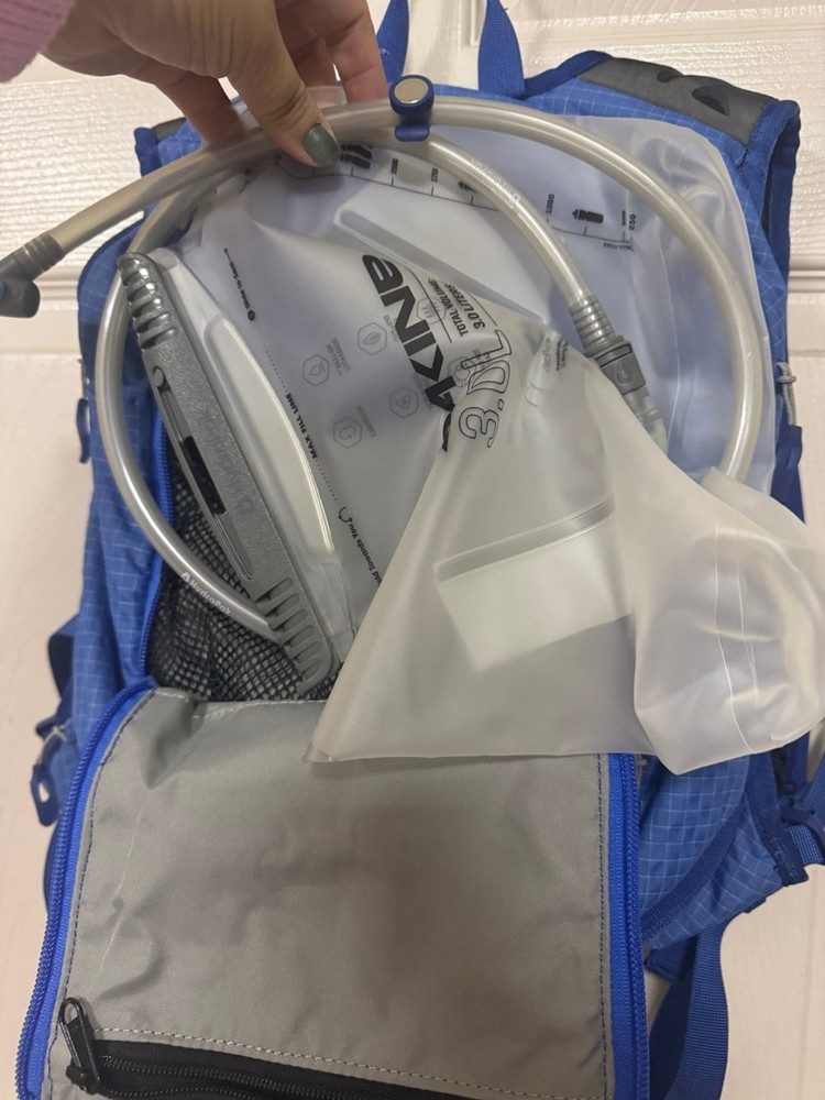Dakine Syncline 8L Hydration Pack NWT
