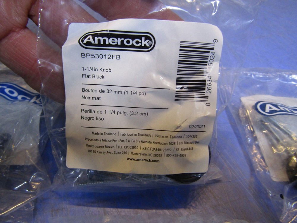 6 – AMEROCK CABINET KNOBS FLAT BLACK BP 53012-FB. NEW in Package