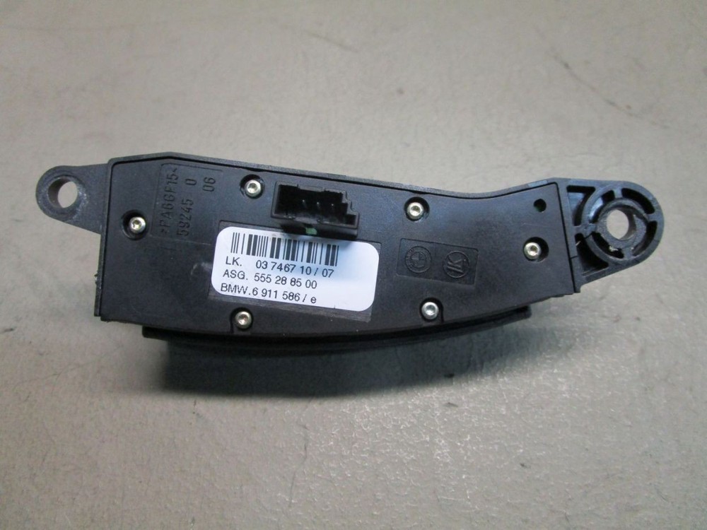 Radio Remote Control Steering Wheel For BMW 7 E65 E66 E67 740D 6911586