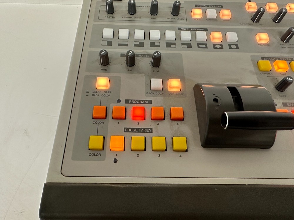 JVC KM-D600U Y/C Digital Special Effects Generator