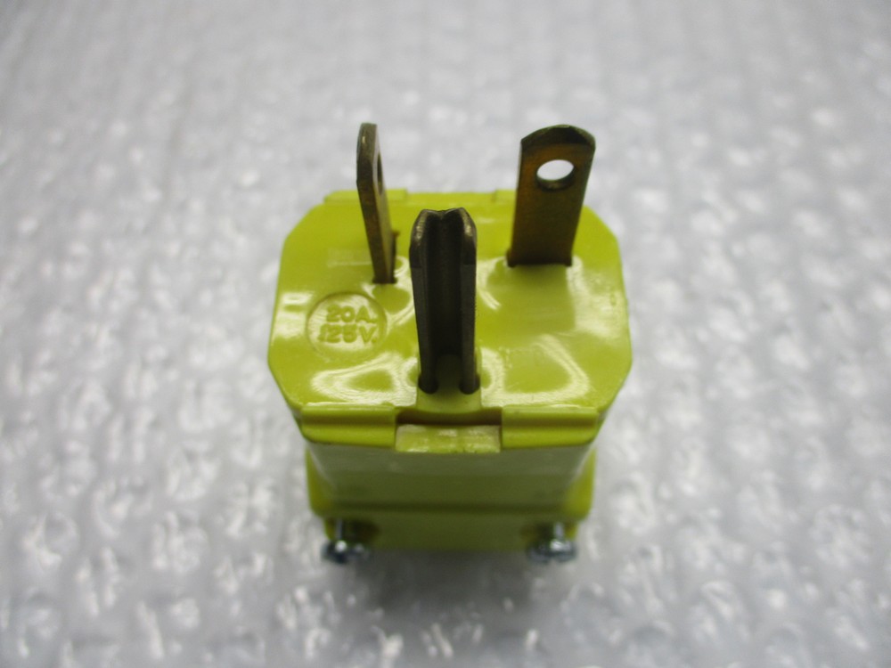 HUBBELL P-5504 PLUG NSNP