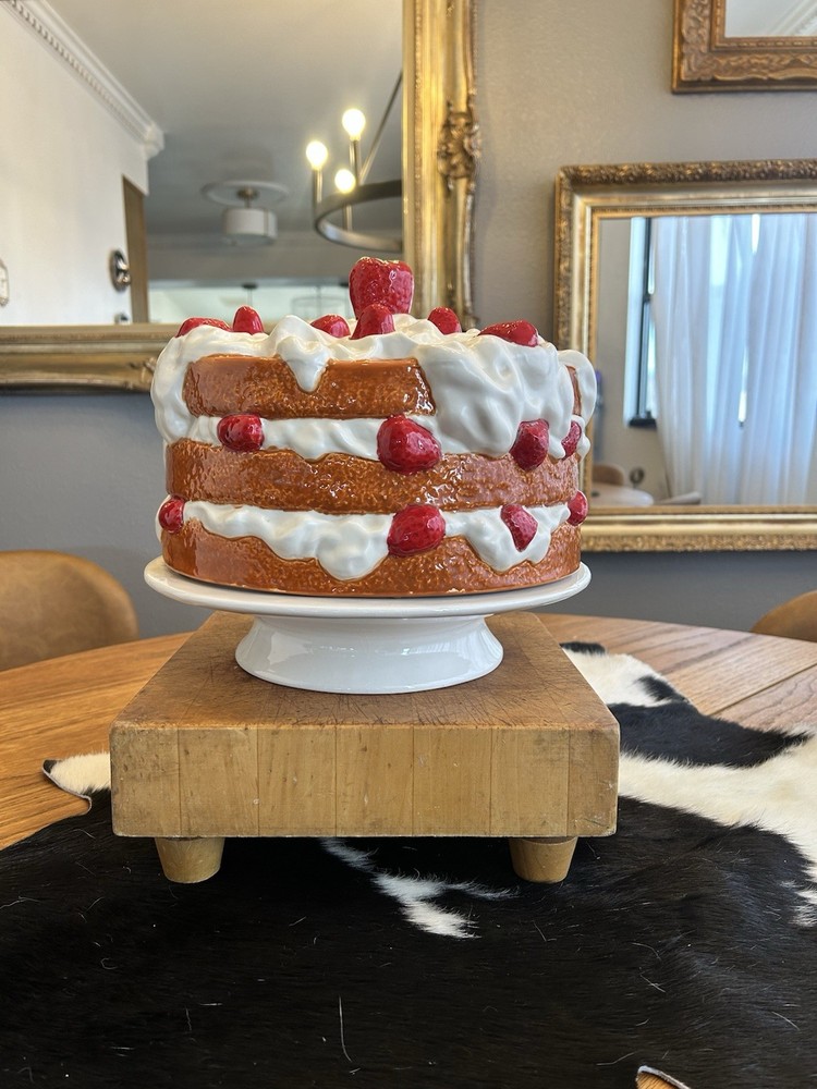 Ceramic Strawberry Pattern Round Glossy Cake Stand, 10" Diameter, 3.5" Tall