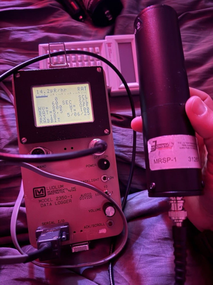 Ludlum 2350-1 Data Logger Survey Meter & Keypad/Data Cable.