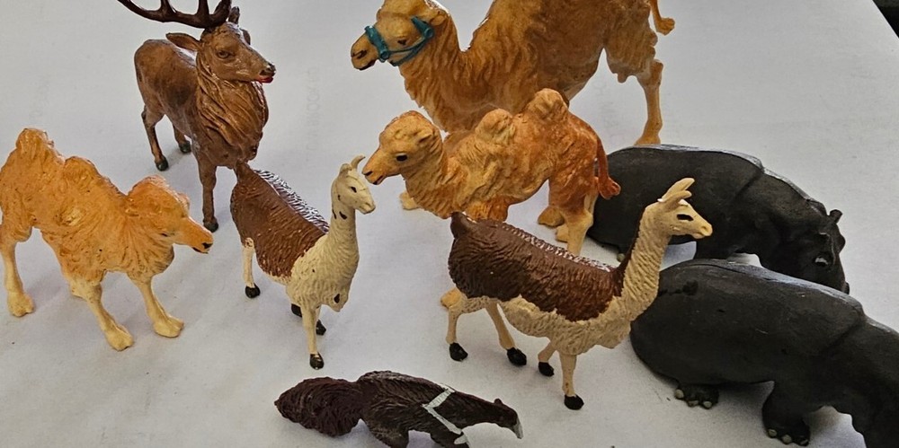 Britains Assorted 9 Pce Zoo Animals All Original
