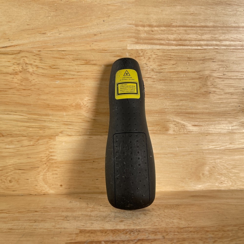 Logitech R400 Black Handheld Wireless Laser Presentation Remote Control